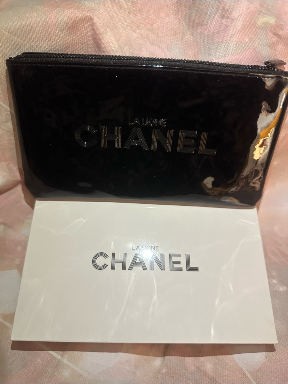 CHANEL Laligne Beaute’ Black Glossy or Faux Patent Leather Pouch GWP NWB